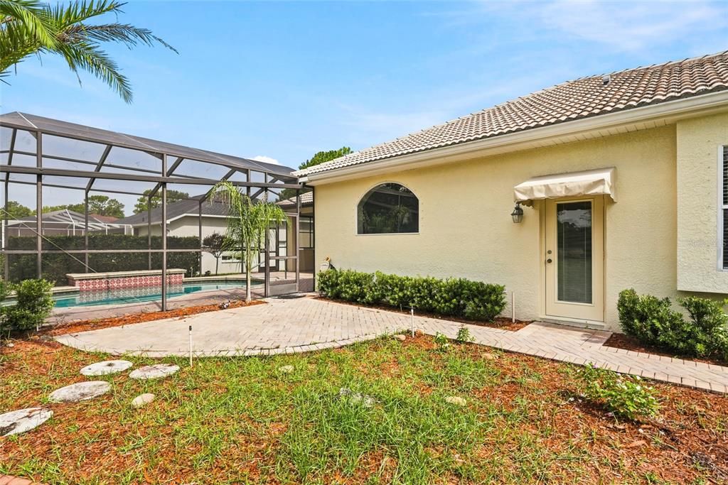 For Sale: $389,000 (3 beds, 2 baths, 2127 Square Feet)