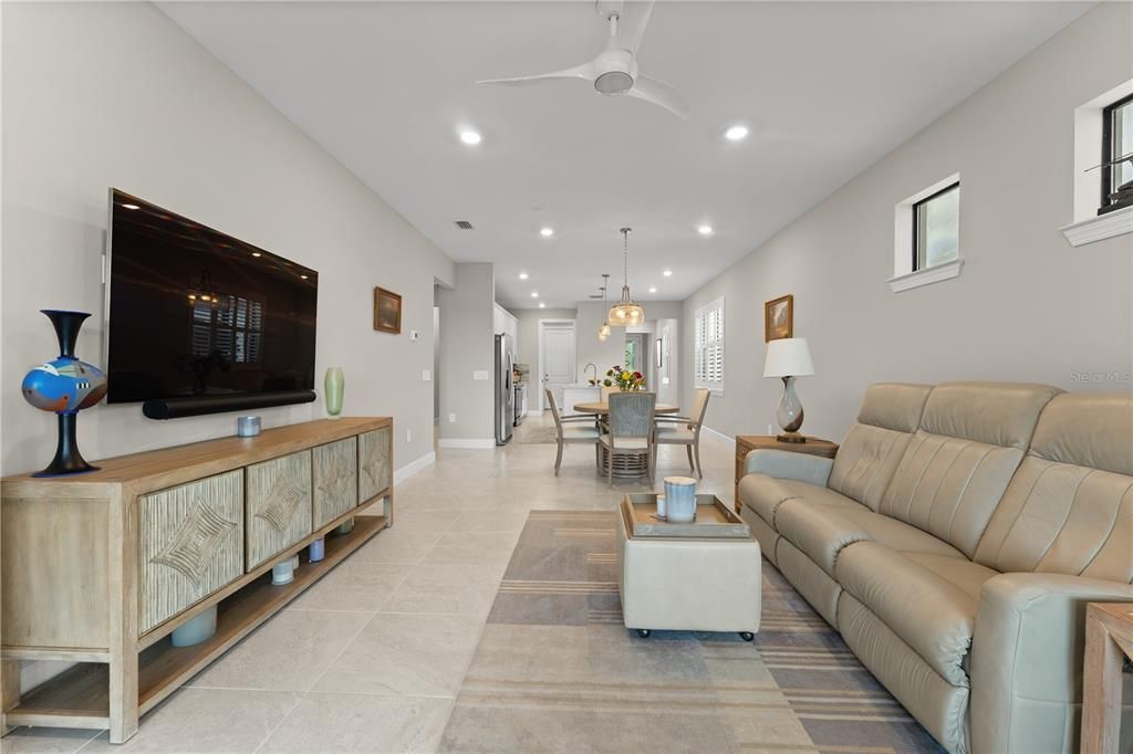 En Venta: $599,000 (3 camas, 2 baños, 1655 Pies cuadrados)