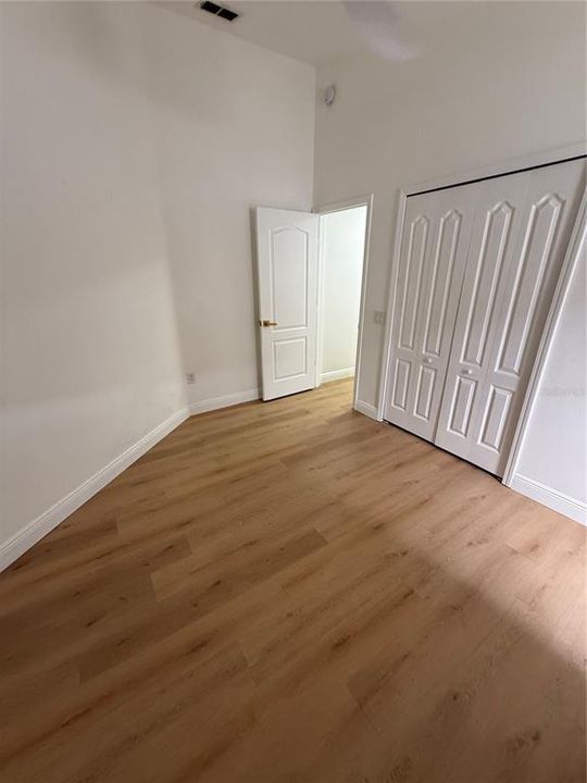 На продажу: $395,000 (5 спален, 2 ванн, 1980 Квадратных фут)