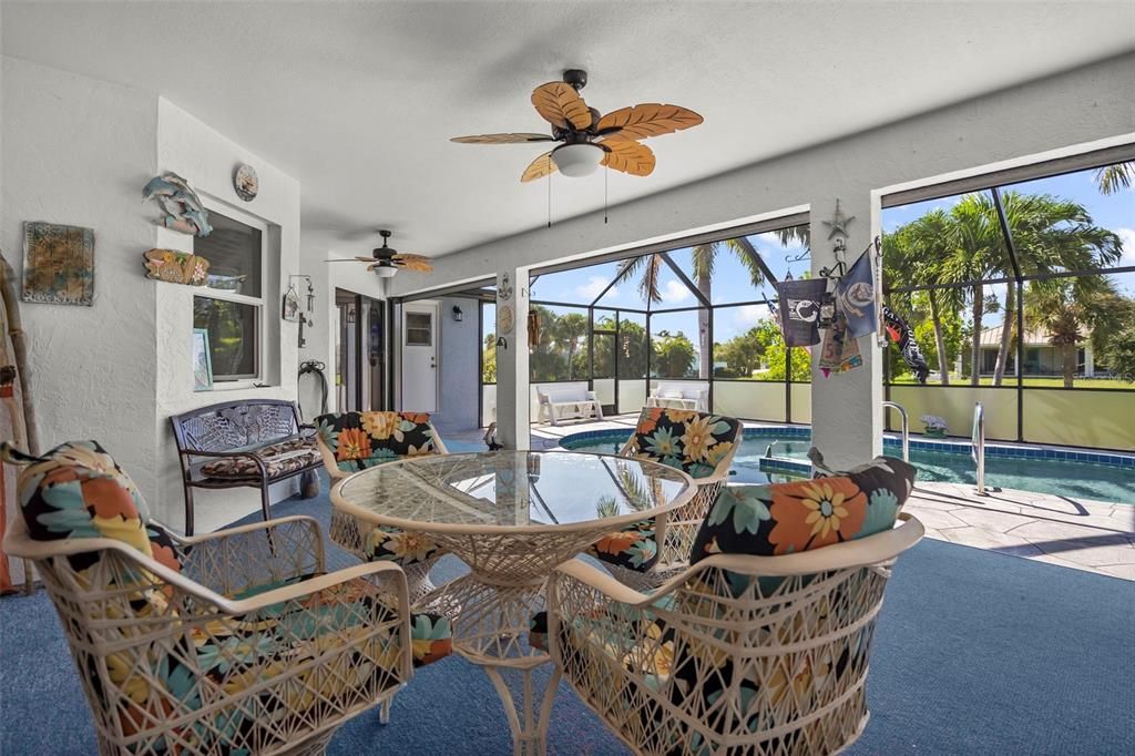 待售: $439,999 (2 贝兹, 3 浴室, 2251 平方英尺)