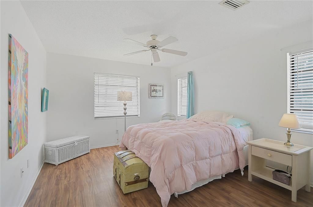 For Sale: $275,000 (2 beds, 2 baths, 1538 Square Feet)