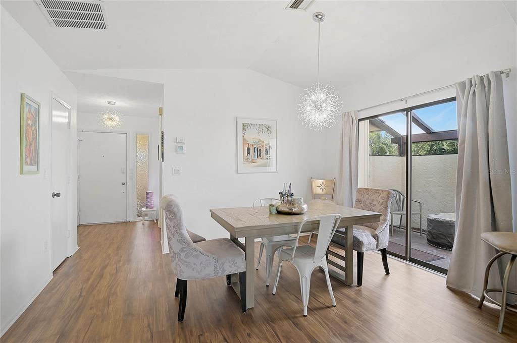 For Sale: $275,000 (2 beds, 2 baths, 1538 Square Feet)