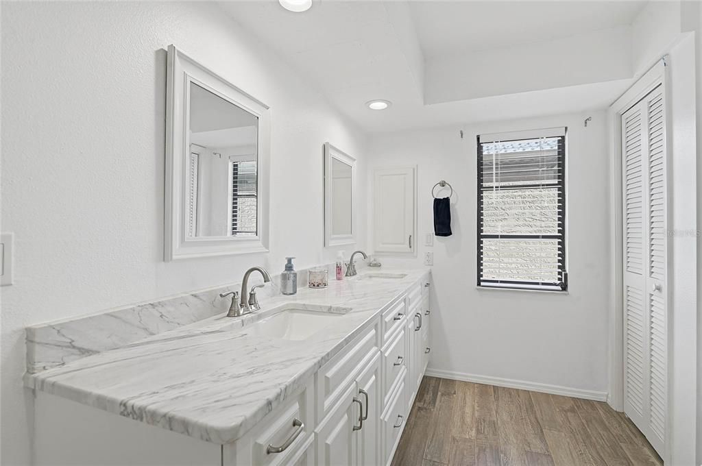 For Sale: $275,000 (2 beds, 2 baths, 1538 Square Feet)