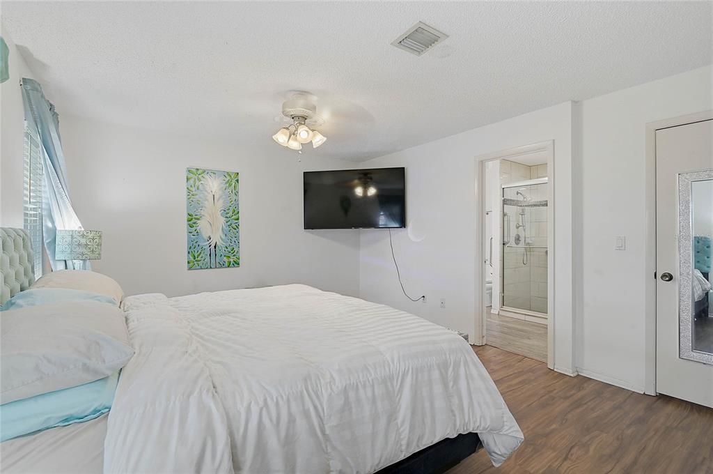 For Sale: $275,000 (2 beds, 2 baths, 1538 Square Feet)