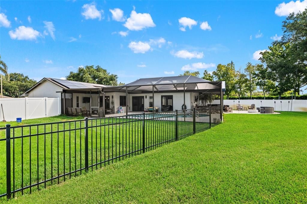 Activo con contrato: $649,900 (3 camas, 2 baños, 1756 Pies cuadrados)