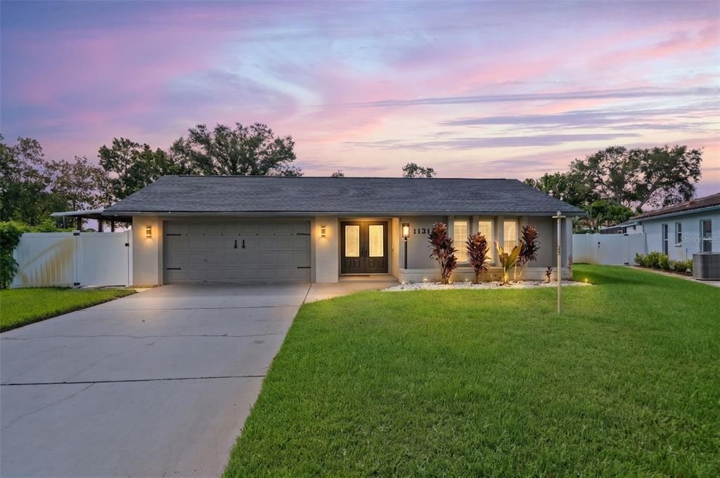 Activo con contrato: $649,900 (3 camas, 2 baños, 1756 Pies cuadrados)