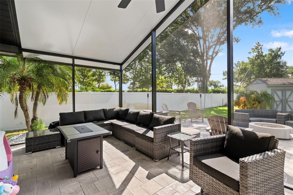Activo con contrato: $649,900 (3 camas, 2 baños, 1756 Pies cuadrados)
