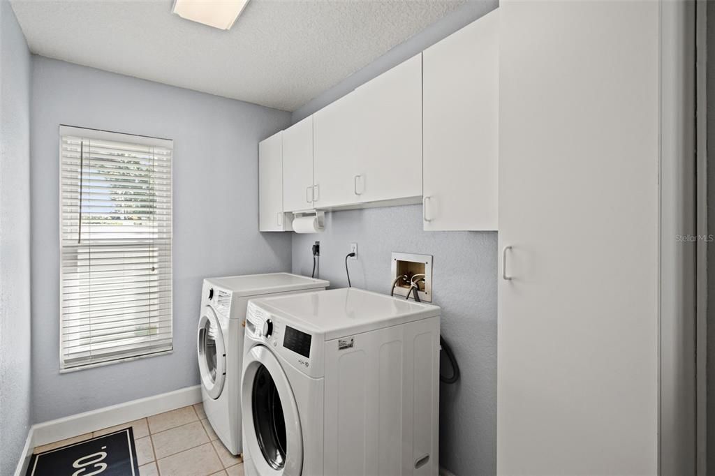 Activo con contrato: $649,900 (3 camas, 2 baños, 1756 Pies cuadrados)