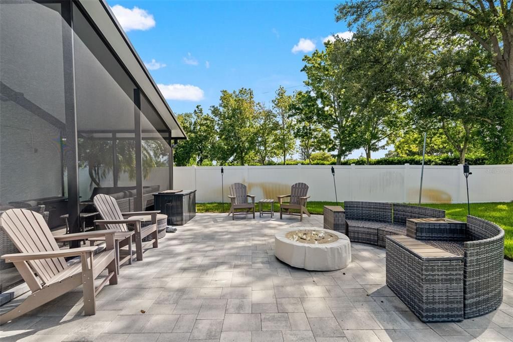 Activo con contrato: $649,900 (3 camas, 2 baños, 1756 Pies cuadrados)