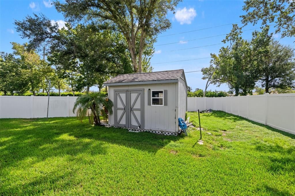 Activo con contrato: $649,900 (3 camas, 2 baños, 1756 Pies cuadrados)