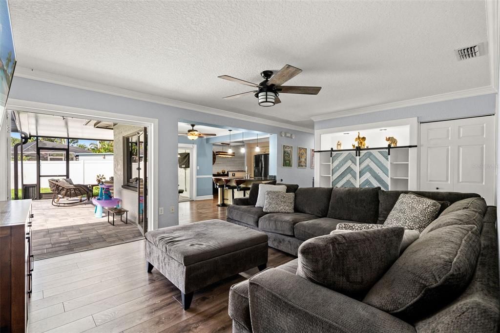 Activo con contrato: $649,900 (3 camas, 2 baños, 1756 Pies cuadrados)