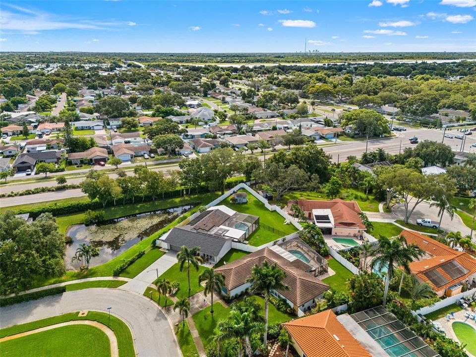 Activo con contrato: $649,900 (3 camas, 2 baños, 1756 Pies cuadrados)
