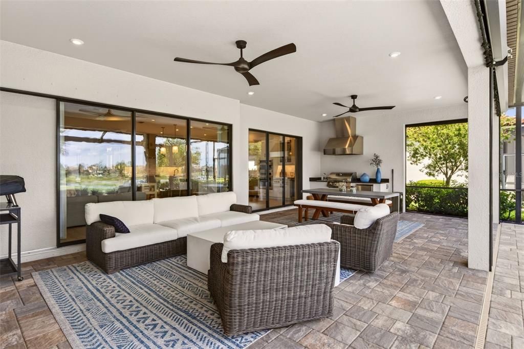 En Venta: $1,825,000 (3 camas, 3 baños, 3056 Pies cuadrados)