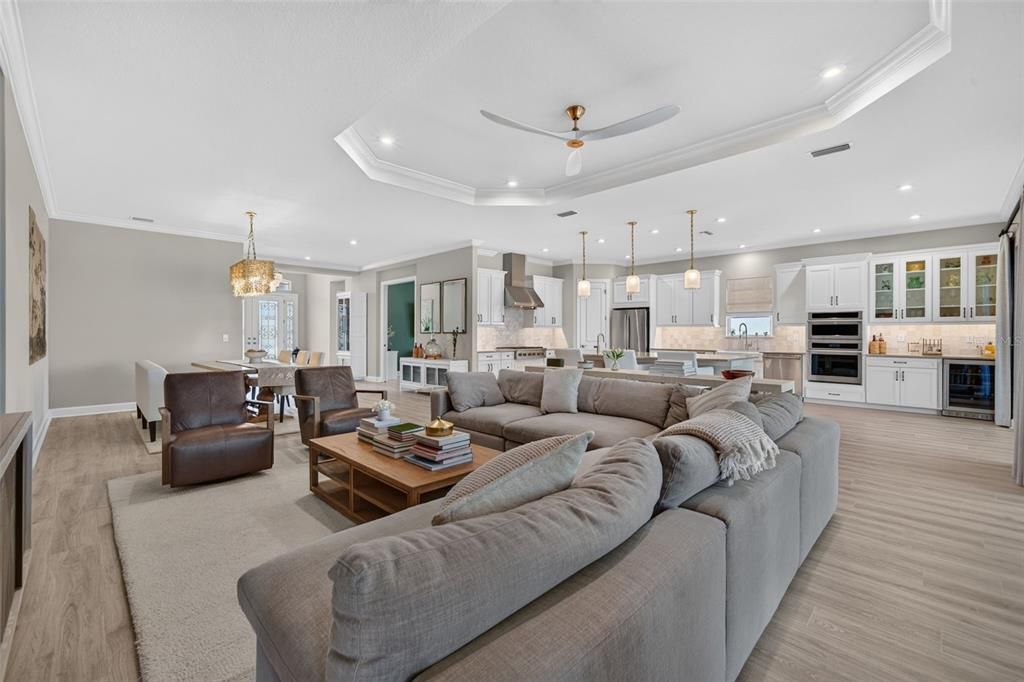 En Venta: $1,825,000 (3 camas, 3 baños, 3056 Pies cuadrados)