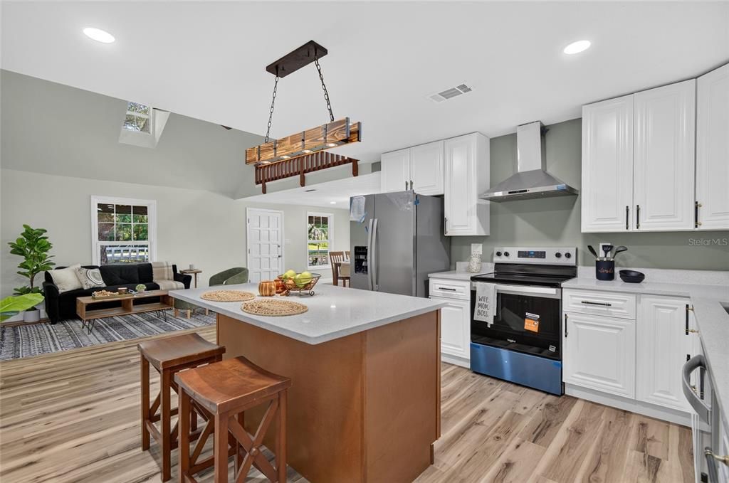 En Venta: $368,888 (3 camas, 2 baños, 1475 Pies cuadrados)