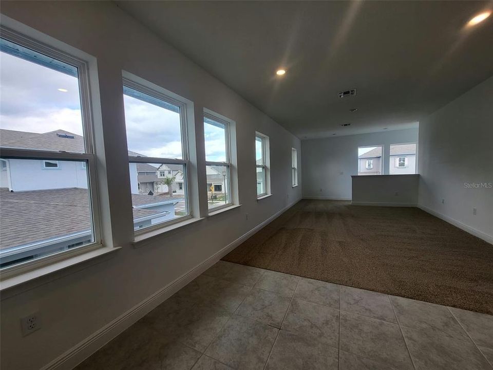 For Rent: $1,800 (1 beds, 1 baths, 960 Square Feet)