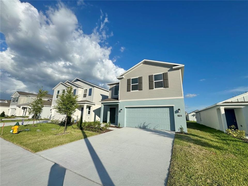 For Rent: $2,150 (4 beds, 2 baths, 1874 Square Feet)