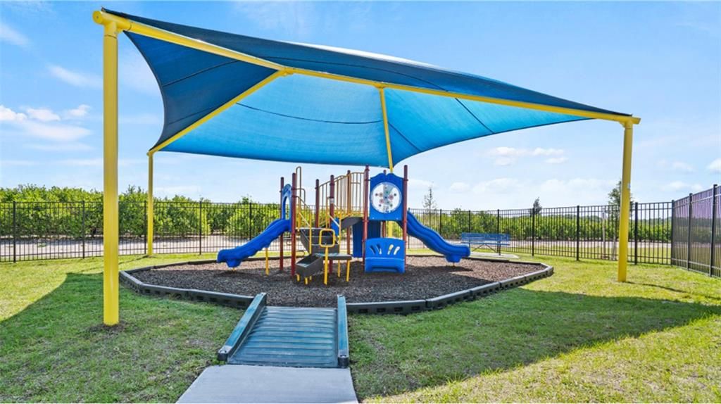 For Rent: $2,150 (4 beds, 2 baths, 1874 Square Feet)