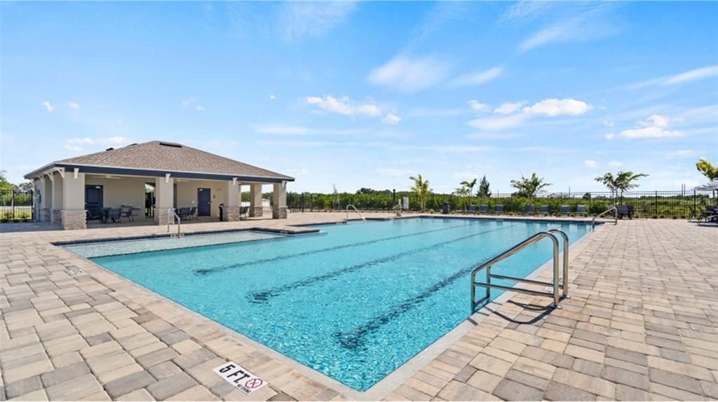 For Rent: $2,150 (4 beds, 2 baths, 1874 Square Feet)