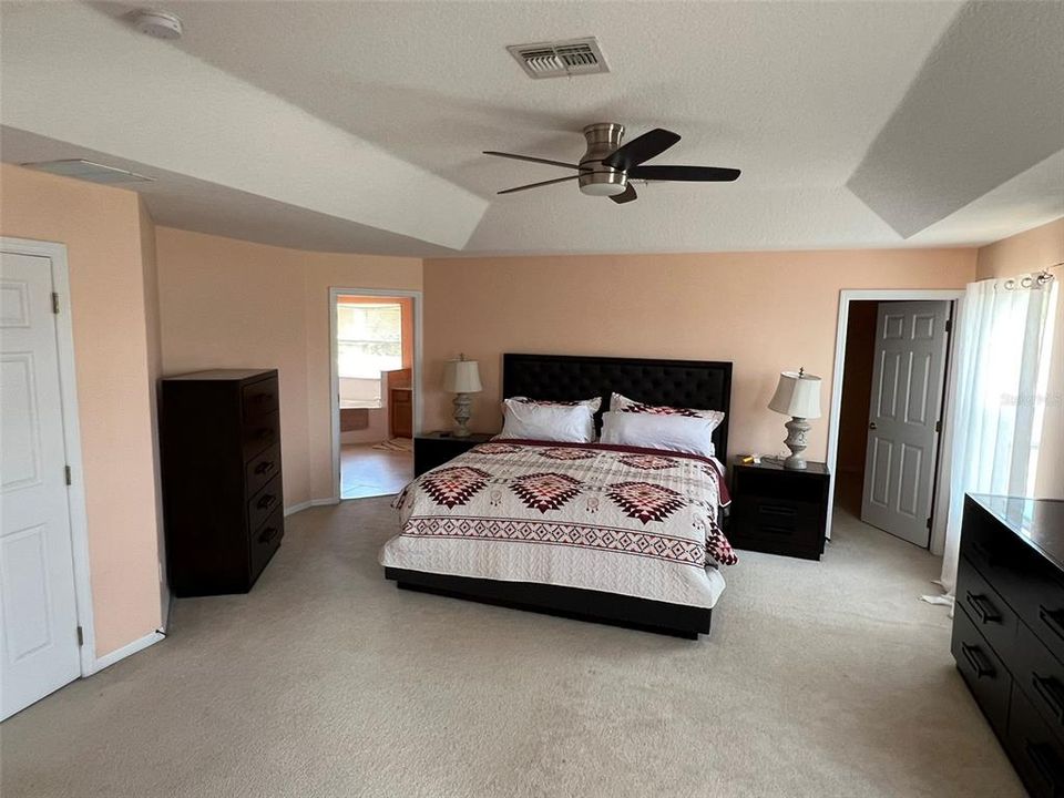 For Rent: $3,000 (5 beds, 3 baths, 3387 Square Feet)