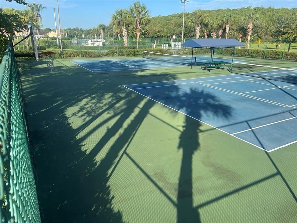 For Rent: $3,000 (5 beds, 3 baths, 3387 Square Feet)