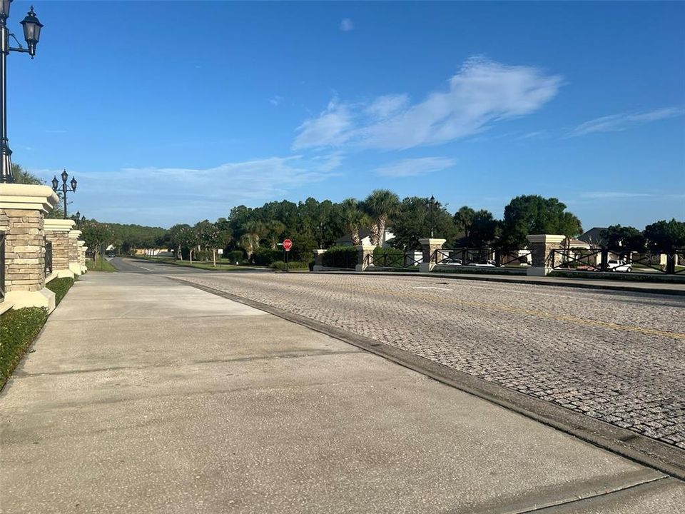 For Rent: $3,000 (5 beds, 3 baths, 3387 Square Feet)