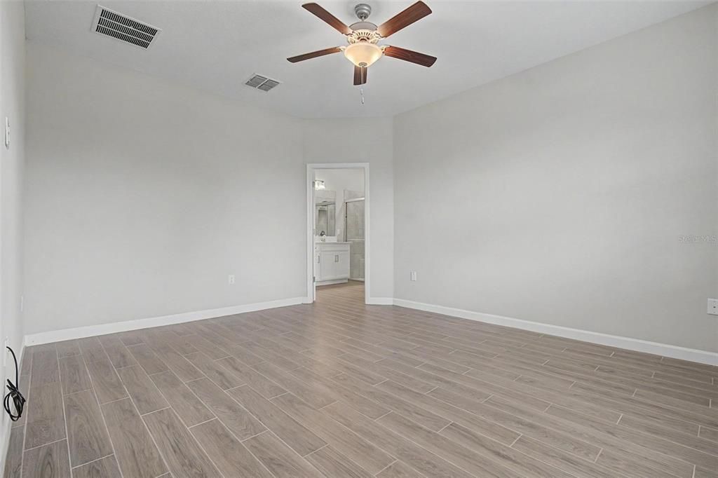 For Sale: $340,000 (2 beds, 2 baths, 1783 Square Feet)