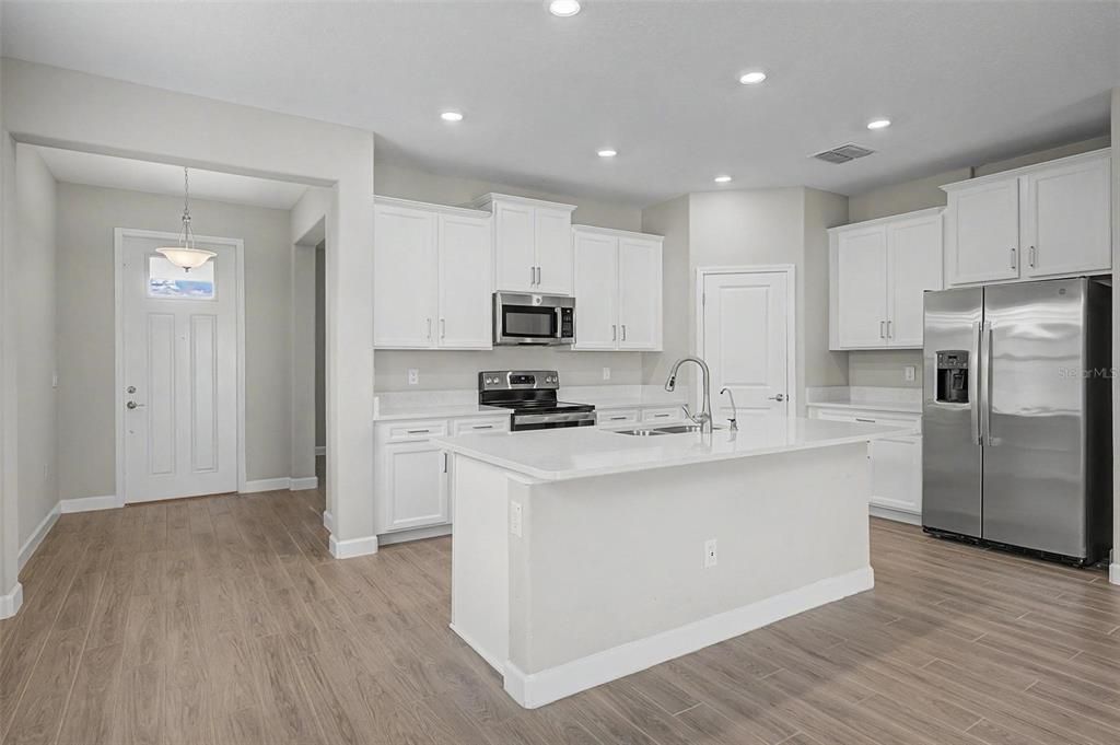 For Sale: $340,000 (2 beds, 2 baths, 1783 Square Feet)