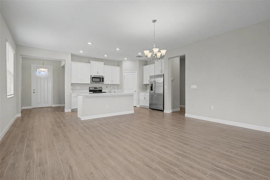 For Sale: $340,000 (2 beds, 2 baths, 1783 Square Feet)