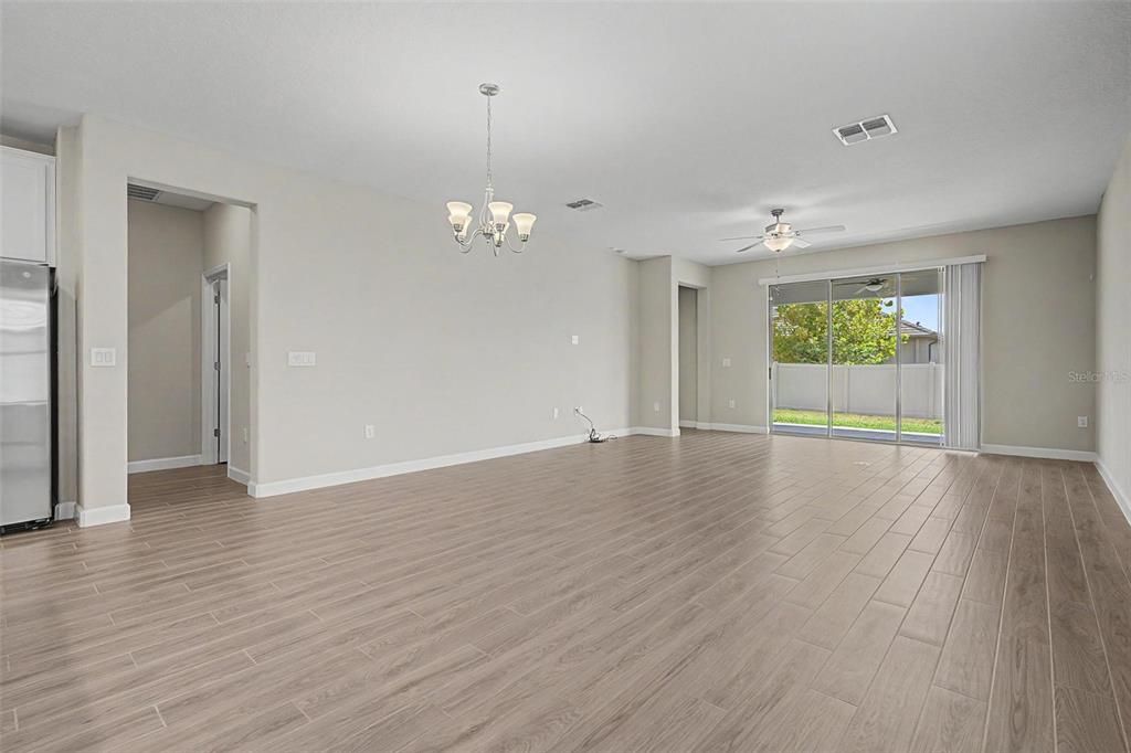 For Sale: $340,000 (2 beds, 2 baths, 1783 Square Feet)