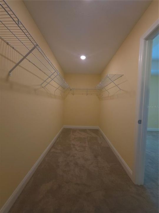 For Rent: $2,295 (4 beds, 2 baths, 1873 Square Feet)