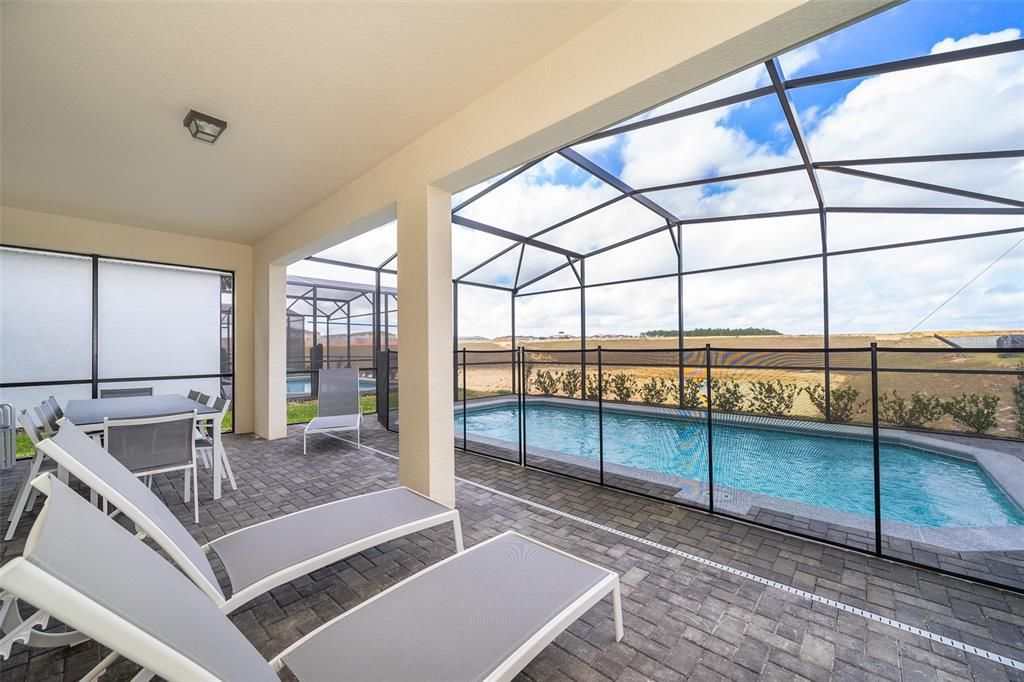 En Venta: $565,000 (6 camas, 4 baños, 3108 Pies cuadrados)