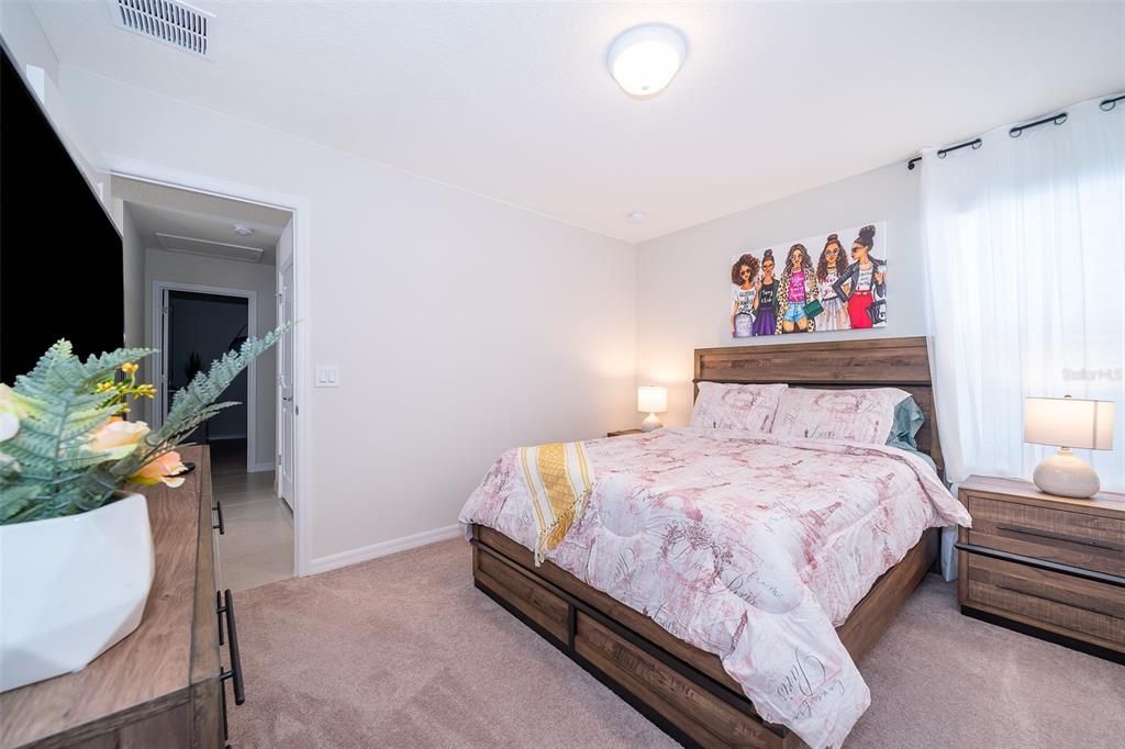 En Venta: $565,000 (6 camas, 4 baños, 3108 Pies cuadrados)
