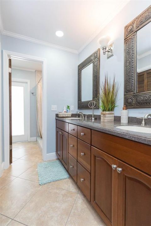 For Sale: $662,500 (4 beds, 2 baths, 2484 Square Feet)