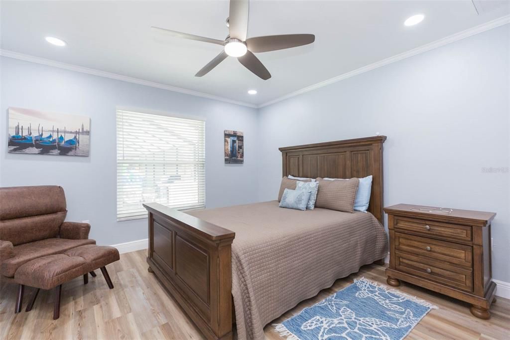For Sale: $662,500 (4 beds, 2 baths, 2484 Square Feet)