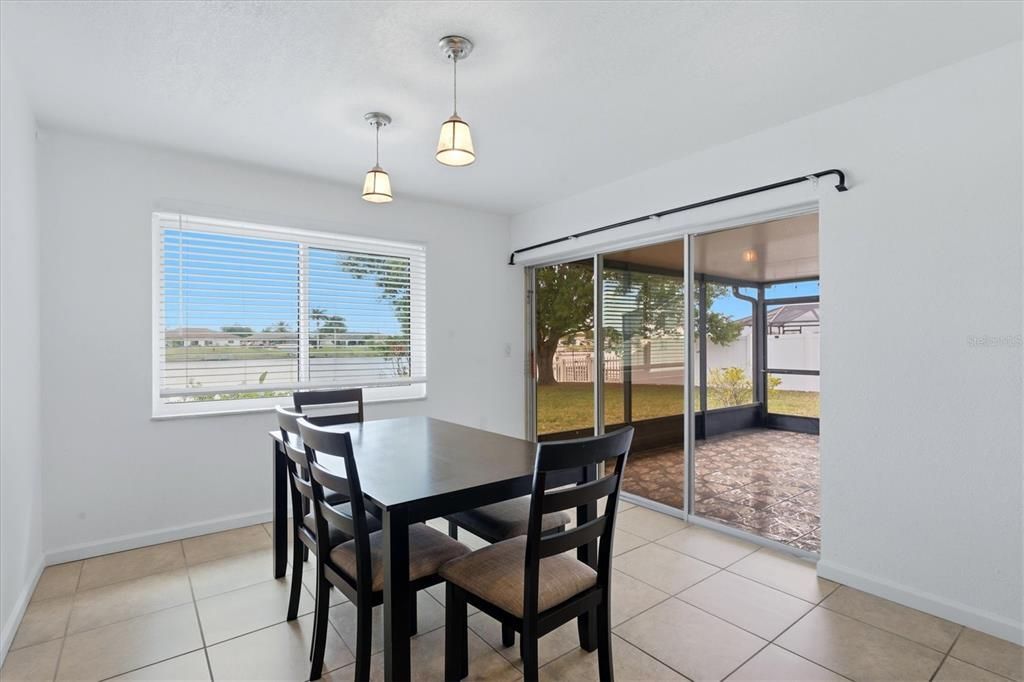 En Venta: $345,000 (3 camas, 2 baños, 1541 Pies cuadrados)