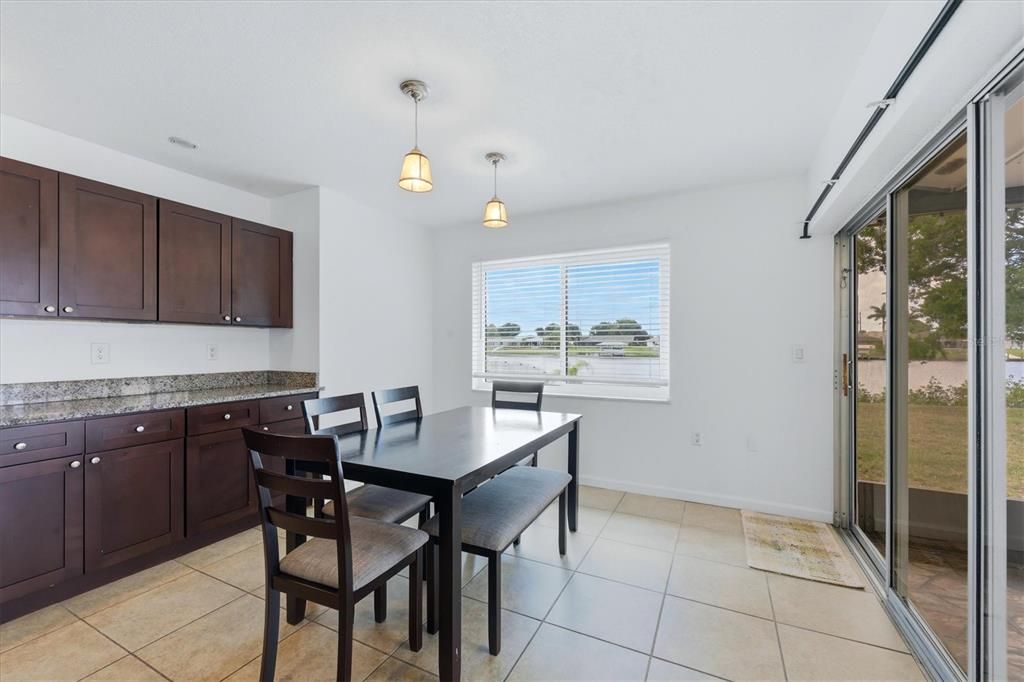 En Venta: $345,000 (3 camas, 2 baños, 1541 Pies cuadrados)