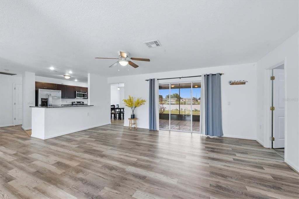 En Venta: $345,000 (3 camas, 2 baños, 1541 Pies cuadrados)