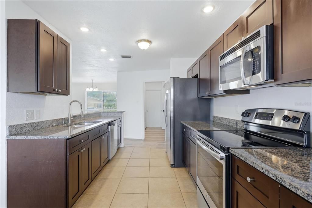 En Venta: $345,000 (3 camas, 2 baños, 1541 Pies cuadrados)