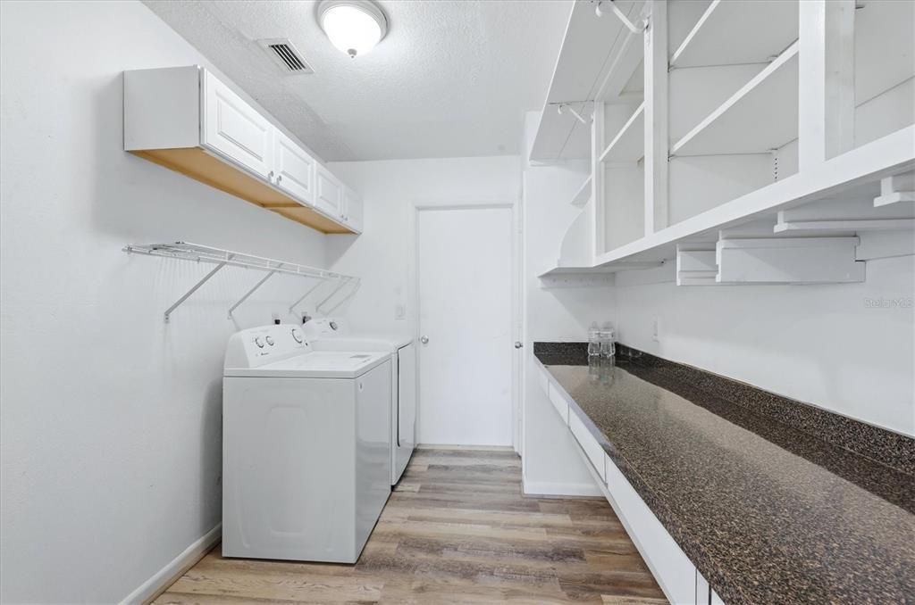 En Venta: $345,000 (3 camas, 2 baños, 1541 Pies cuadrados)