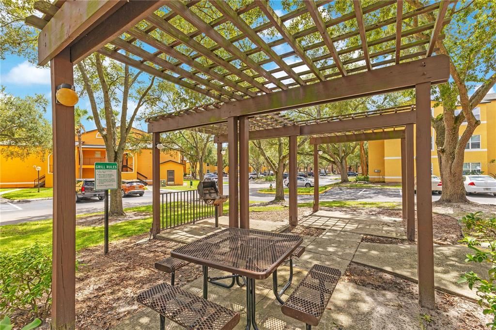 For Rent: $1,950 (3 beds, 2 baths, 1253 Square Feet)