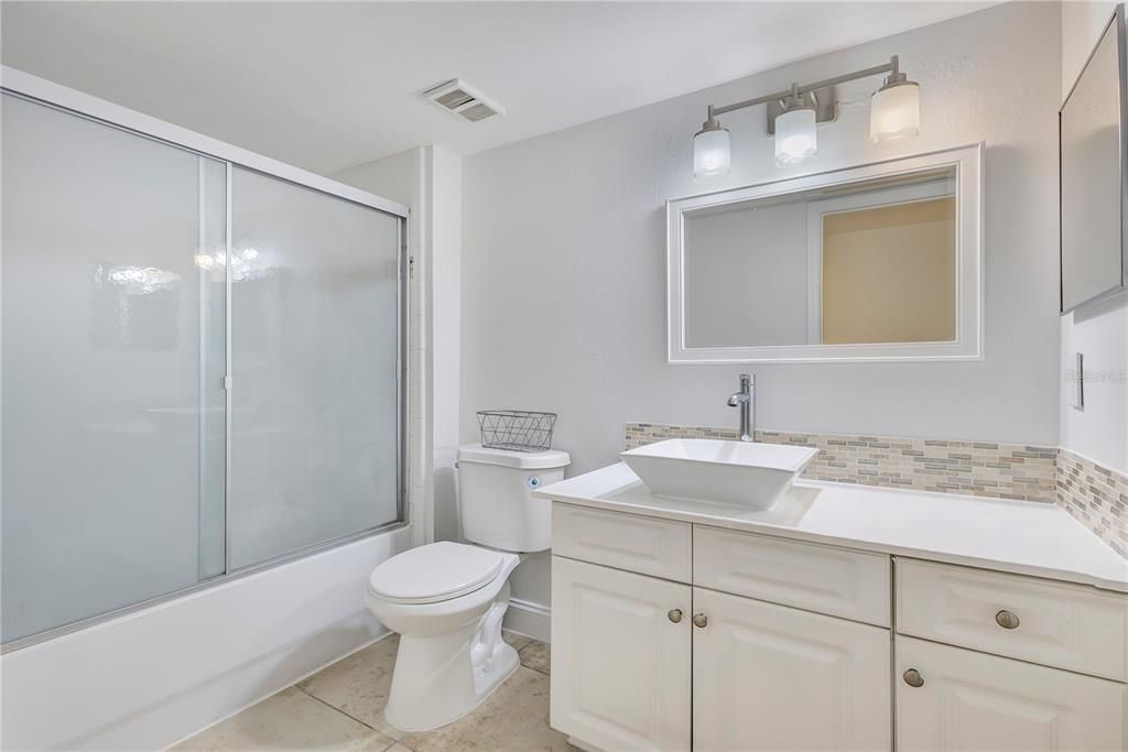 For Rent: $1,950 (3 beds, 2 baths, 1253 Square Feet)