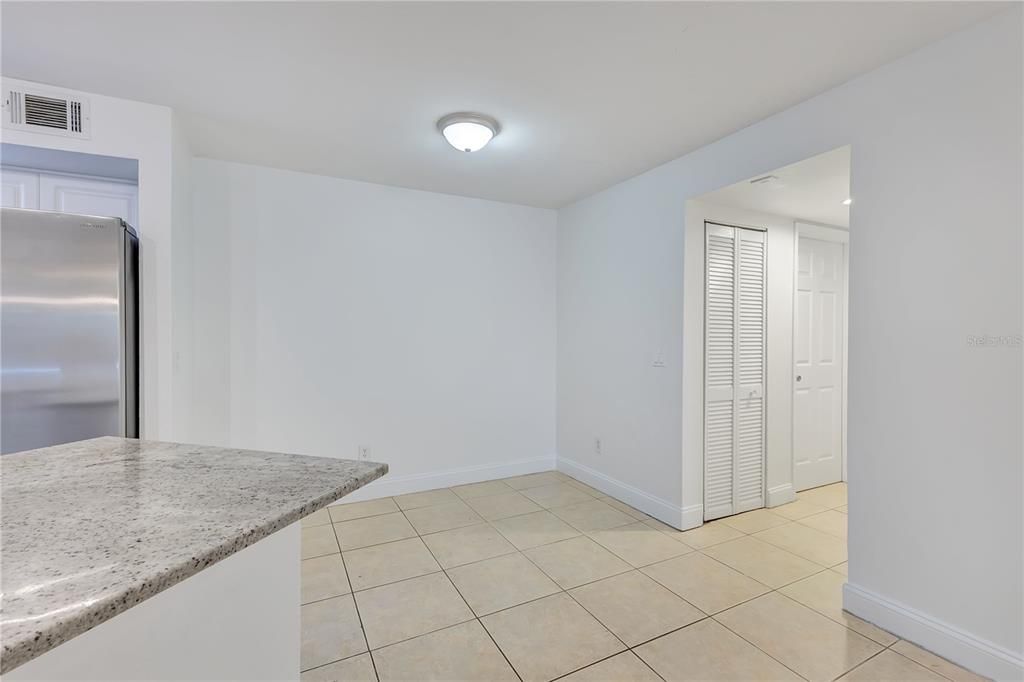 For Rent: $1,950 (3 beds, 2 baths, 1253 Square Feet)