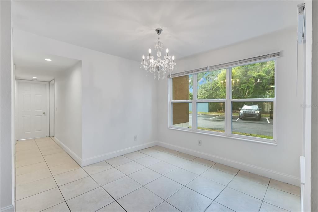 For Rent: $1,950 (3 beds, 2 baths, 1253 Square Feet)