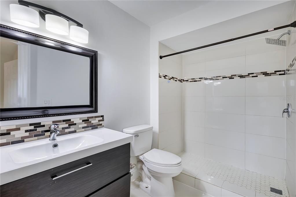 For Rent: $1,950 (3 beds, 2 baths, 1253 Square Feet)