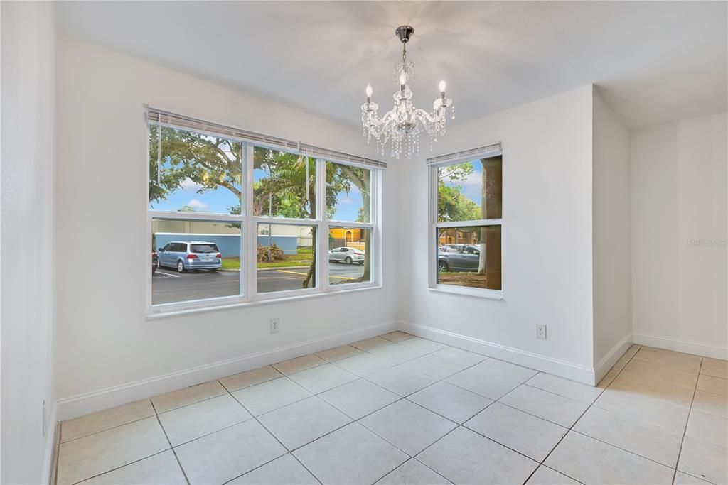 For Rent: $1,950 (3 beds, 2 baths, 1253 Square Feet)