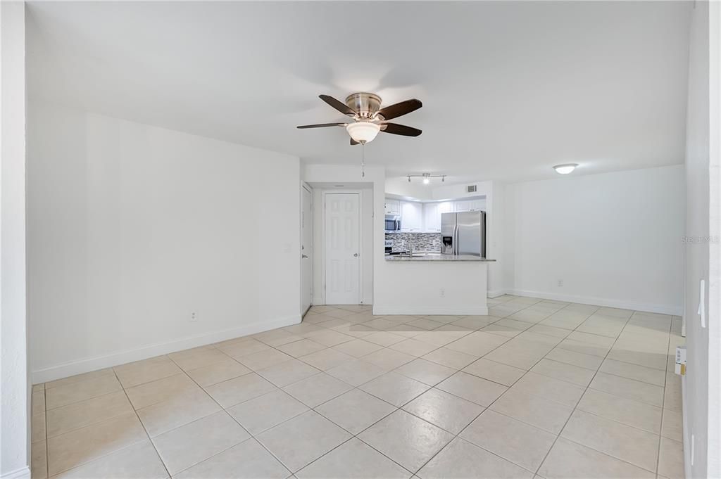 For Rent: $1,950 (3 beds, 2 baths, 1253 Square Feet)