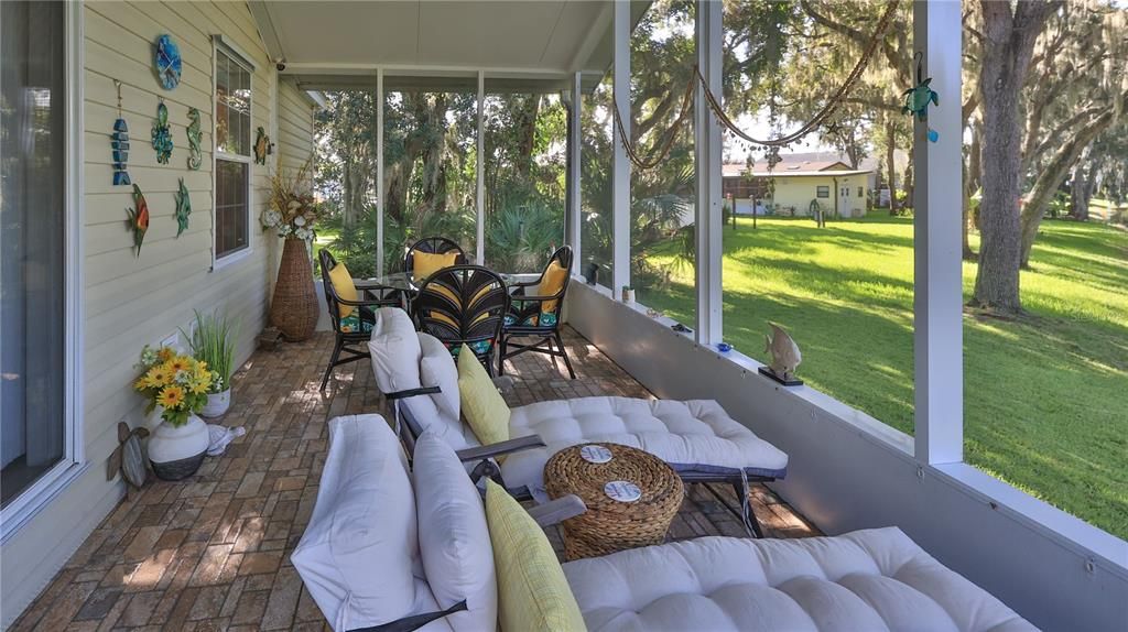 For Sale: $349,900 (2 beds, 2 baths, 1415 Square Feet)