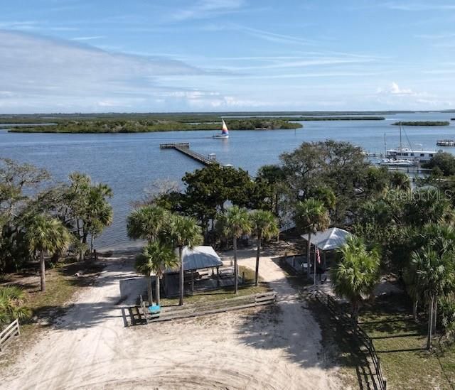 For Sale: $349,900 (2 beds, 2 baths, 1415 Square Feet)