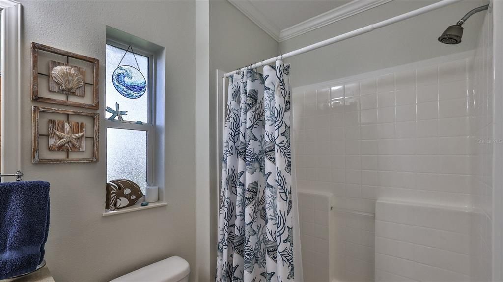 For Sale: $349,900 (2 beds, 2 baths, 1415 Square Feet)